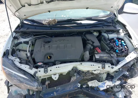 2018 Toyota Corolla Le из США, поврежденный, VIN 5YFBURHE7JP751749